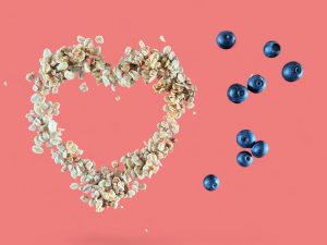 Hafercrunchy Herz mit Blaubeeren